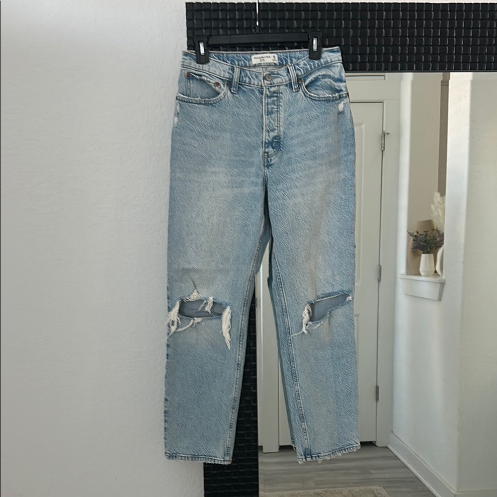 Abercrombie & Fitch Light Wash The Dad High Rise Jeans